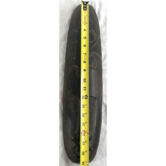 Vintage Hand-Carved African Tribal Wooden Wall Mask With Lizard Design - Picture 6 of 7